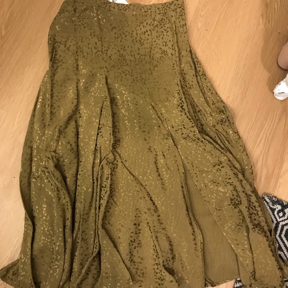 Olive cheetah jacquard midi skirt